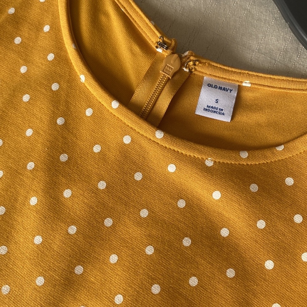 Old Navy summer dress golden yellow size small